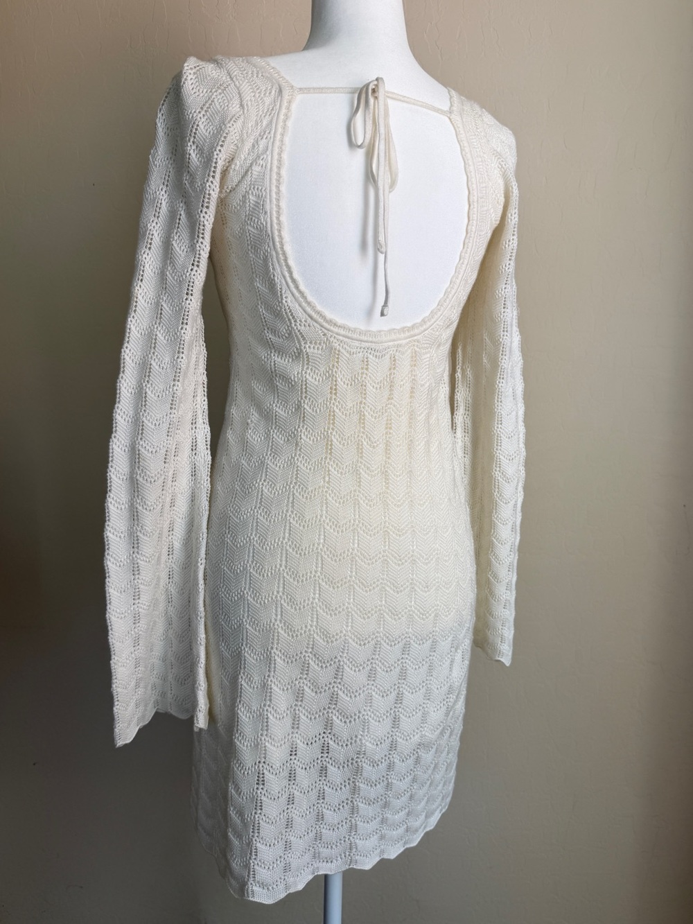Hollister Cream Crochet bell sleeve Knit Long Sleeve Mini Dress Beachy Boho Med - Picture 2 of 8